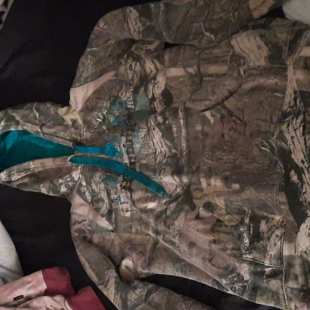Women's medium cabela's pullover hoodie